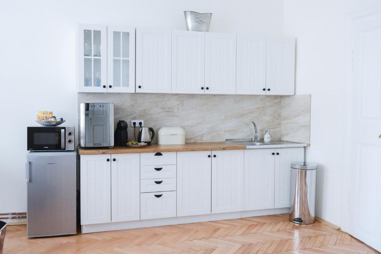 Fano Apartments Old Town Прага Екстериор снимка