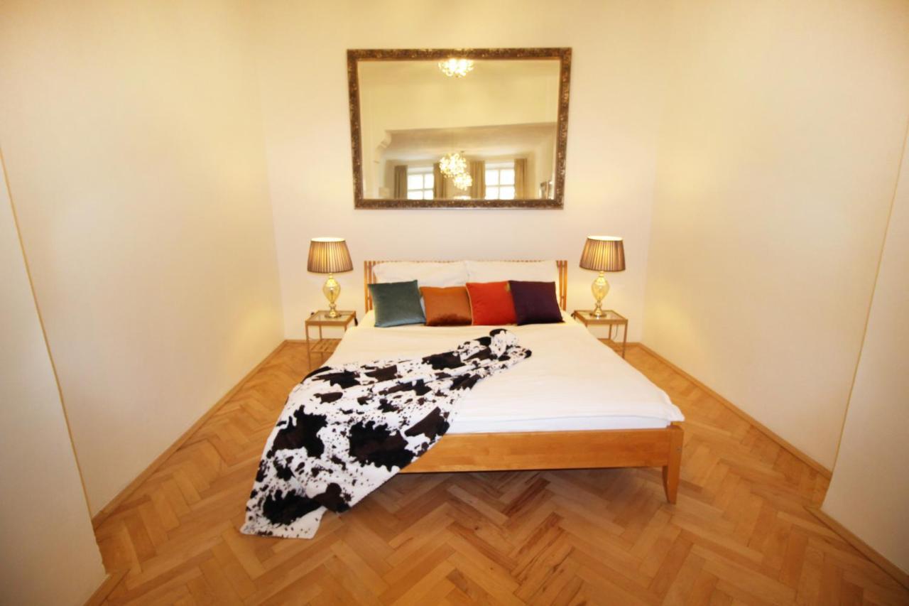 Fano Apartments Old Town Прага Екстериор снимка